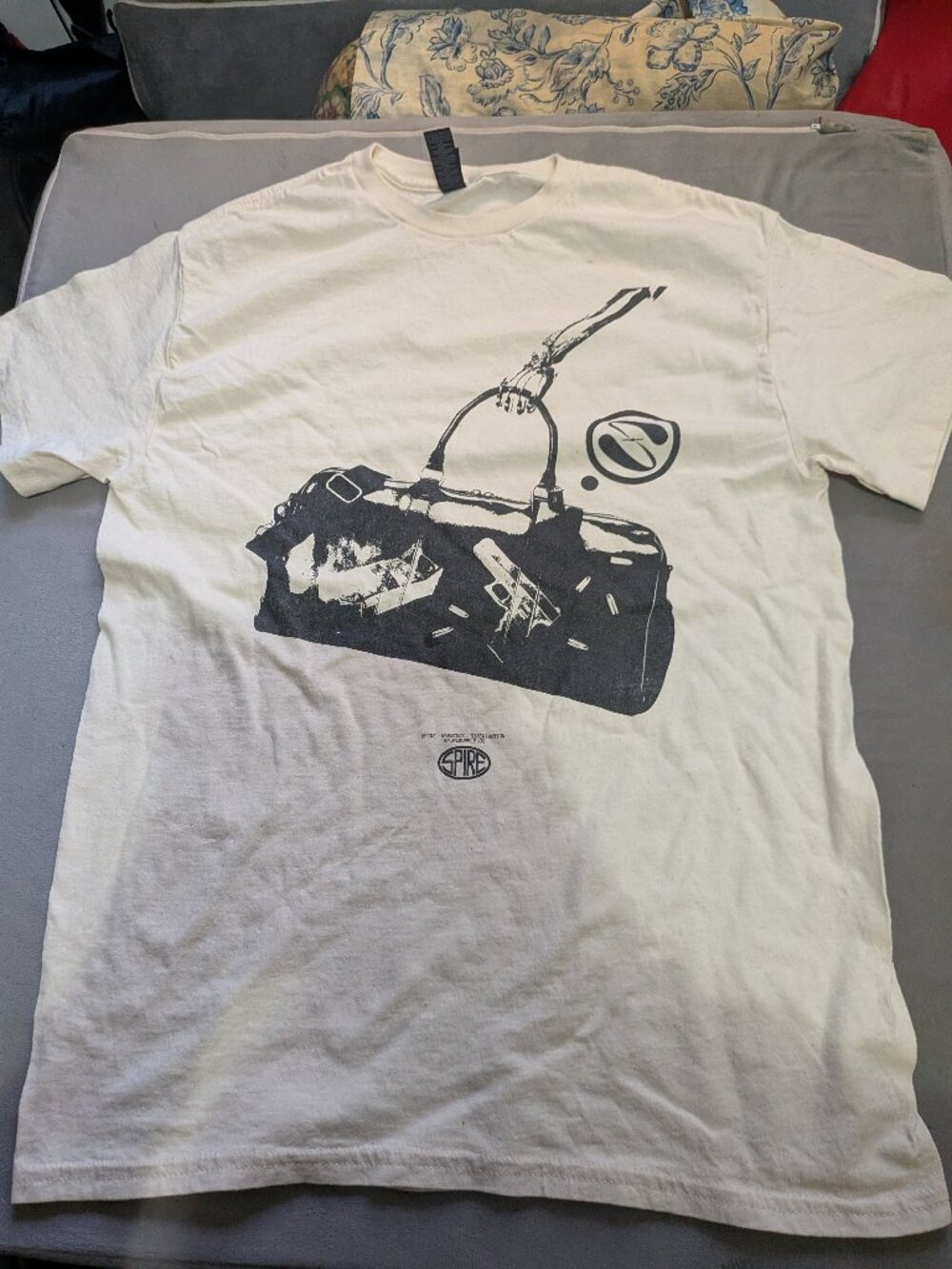 Gildan T Shirt with a Pocketbook Print